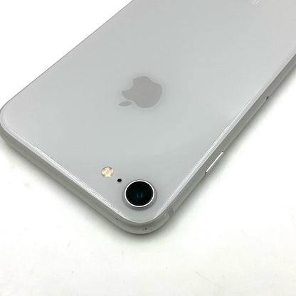 【全額返金保証】【最速発送】Apple iPhone iPhone 8 64GB シルバー docomo 白ロム 動作確認済 79%