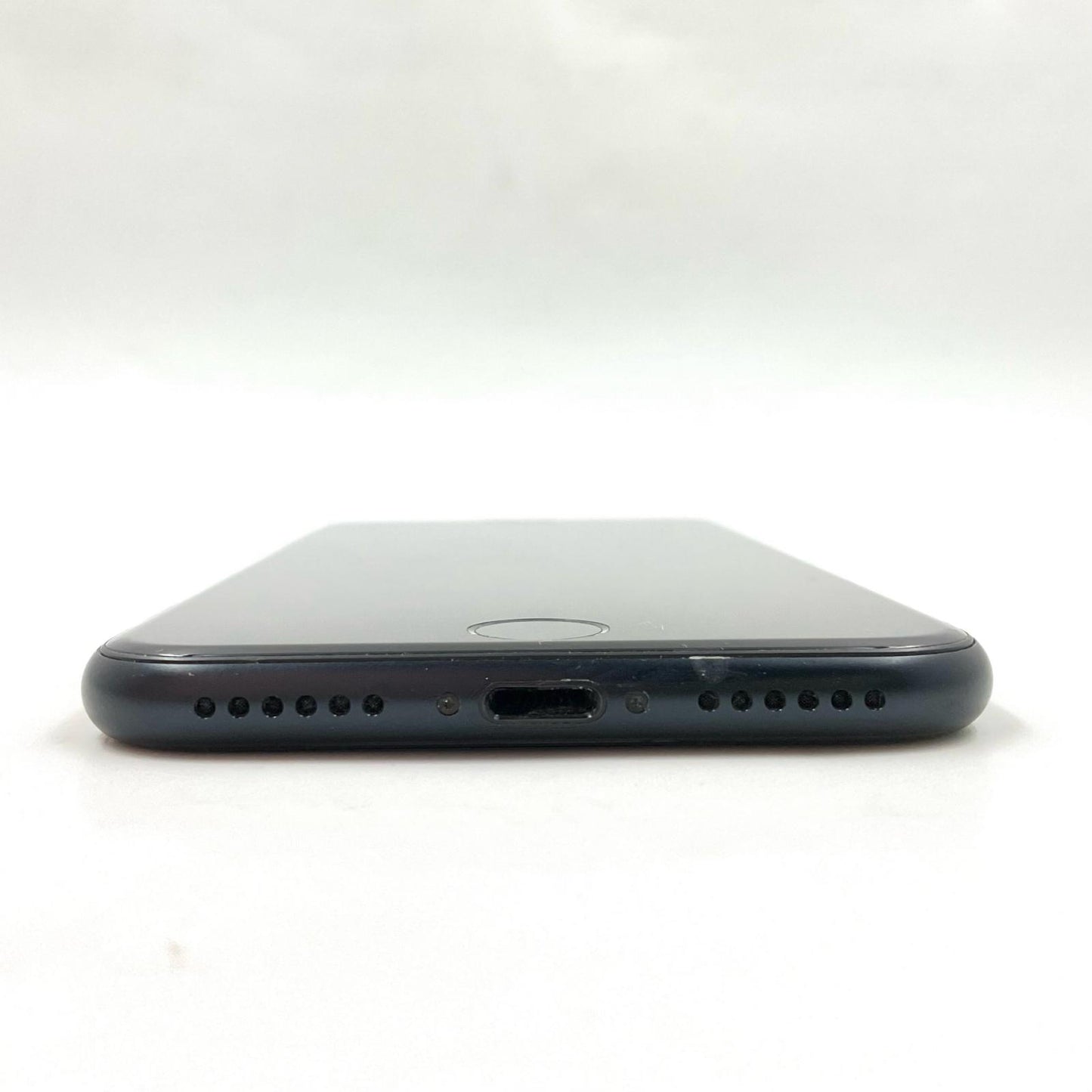 【全額返金保証】【最速発送】Apple iPhone iPhone SE（第3世代） 128GB ミッドナイト au 白ロム 美品 動作確認済 87%