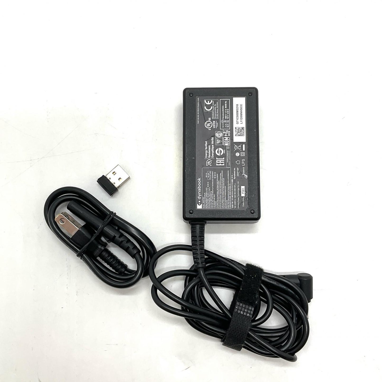 【最速発送】dynabook PZ/HPB W6PHP5BZDB 11th Gen Intel(R) Core(TM) i5-1135G7 @2.40GHz 8GB M.2 SSD 256GB 98%【難有】