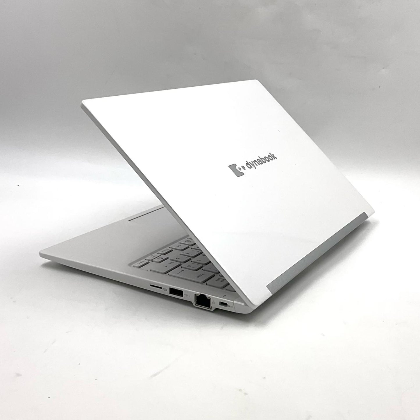 【最速発送】dynabook dynabook GZ/HPW W6GHP5CZBW intel core i5-1135G7 8GB M.2 SSD 256GB 0.1%【難有】