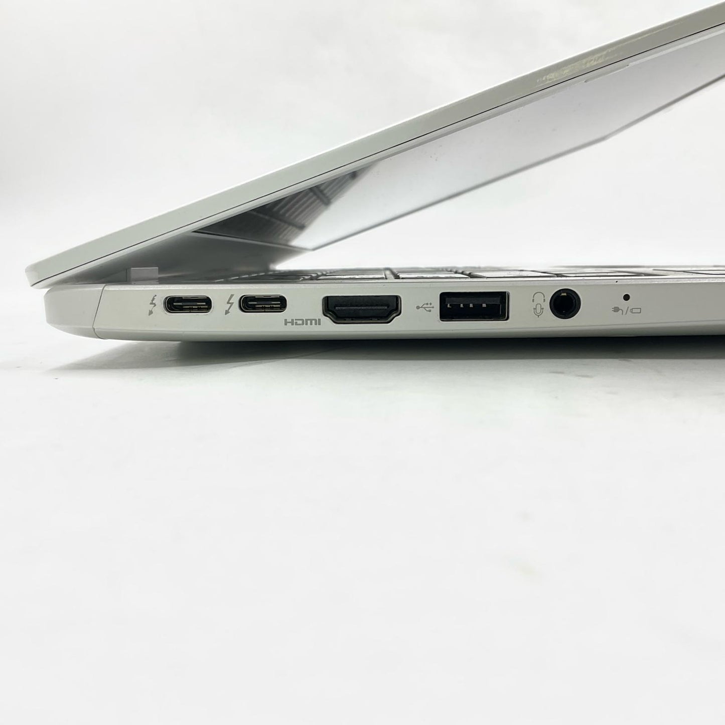 【最速発送】dynabook dynabook GZ/HPW W6GHP5CZBW intel core i5-1135G7 8GB M.2 SSD 256GB 0.1%【難有】