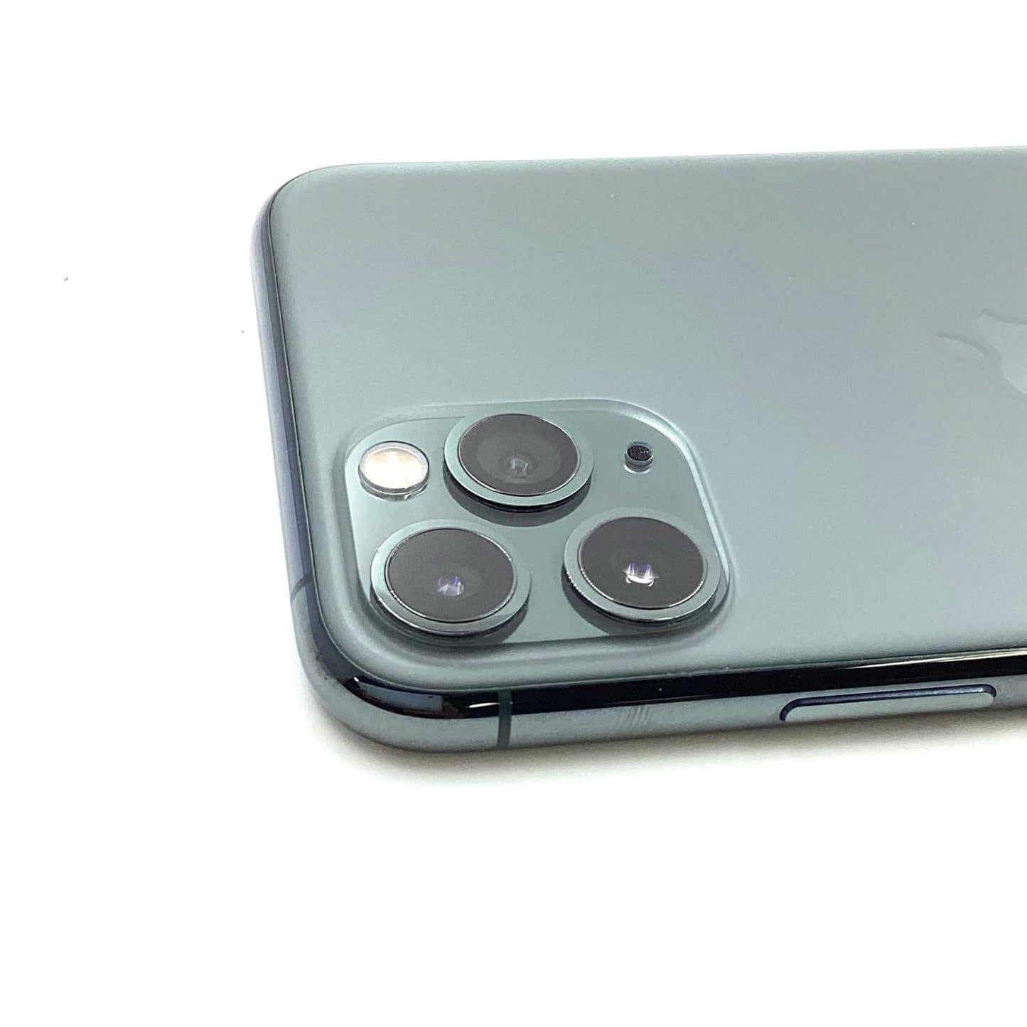【全額返金保証】【最速発送】Apple iPhone iPhone 11 Pro 64GB ミッドナイトグリーン docomo 白ロム 動作確認済 70%