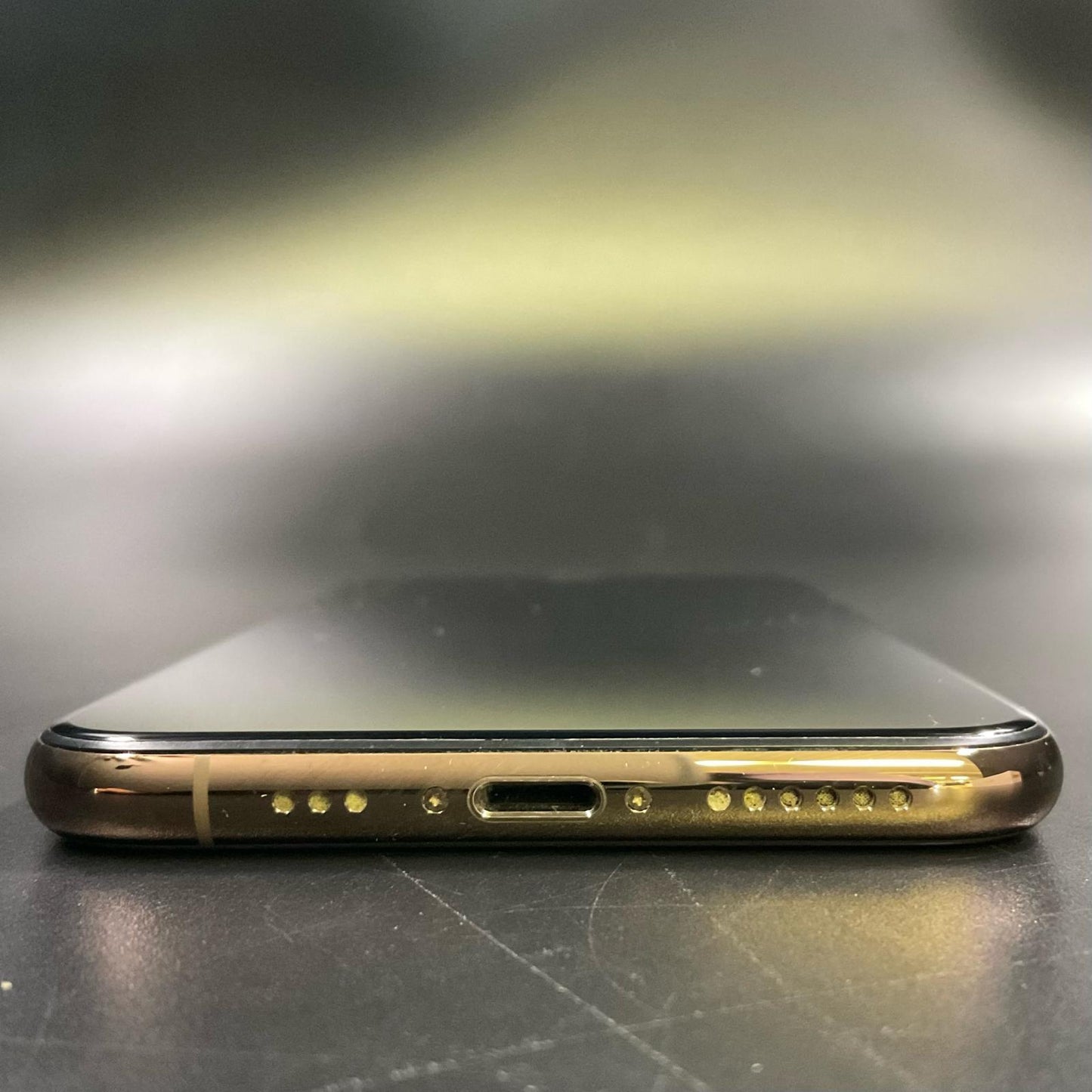 【全額返金保証】【最速発送】Apple iPhone iPhone XS 256GB ゴールド docomo SIMフリー 白ロム 動作確認済 75%