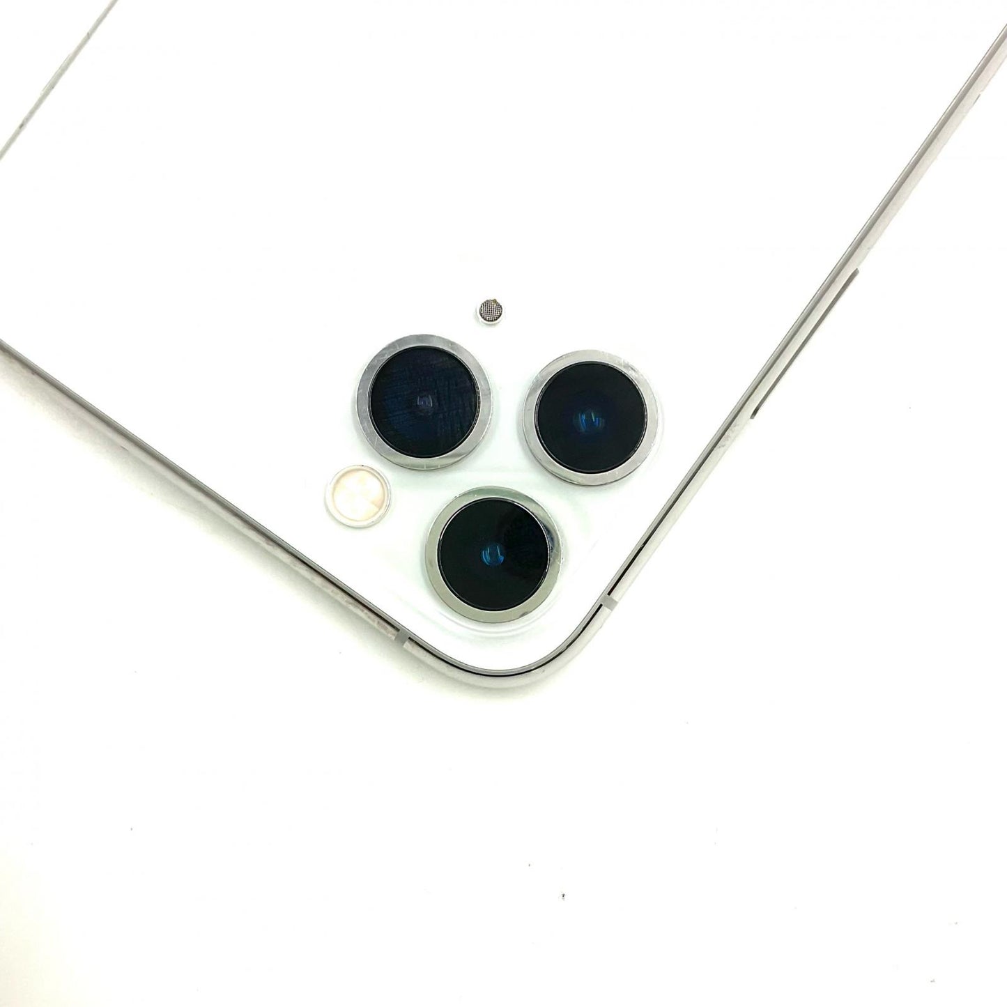 【全額返金保証】【最速発送】Apple iPhone iPhone Pro 11 Pro 256GB シルバー au 白ロム 動作確認済 86%