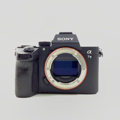 【全額返金保証】【最速発送】Sony デジタル一眼 α7 III ILCE-7M3 ボディ 動作確認済