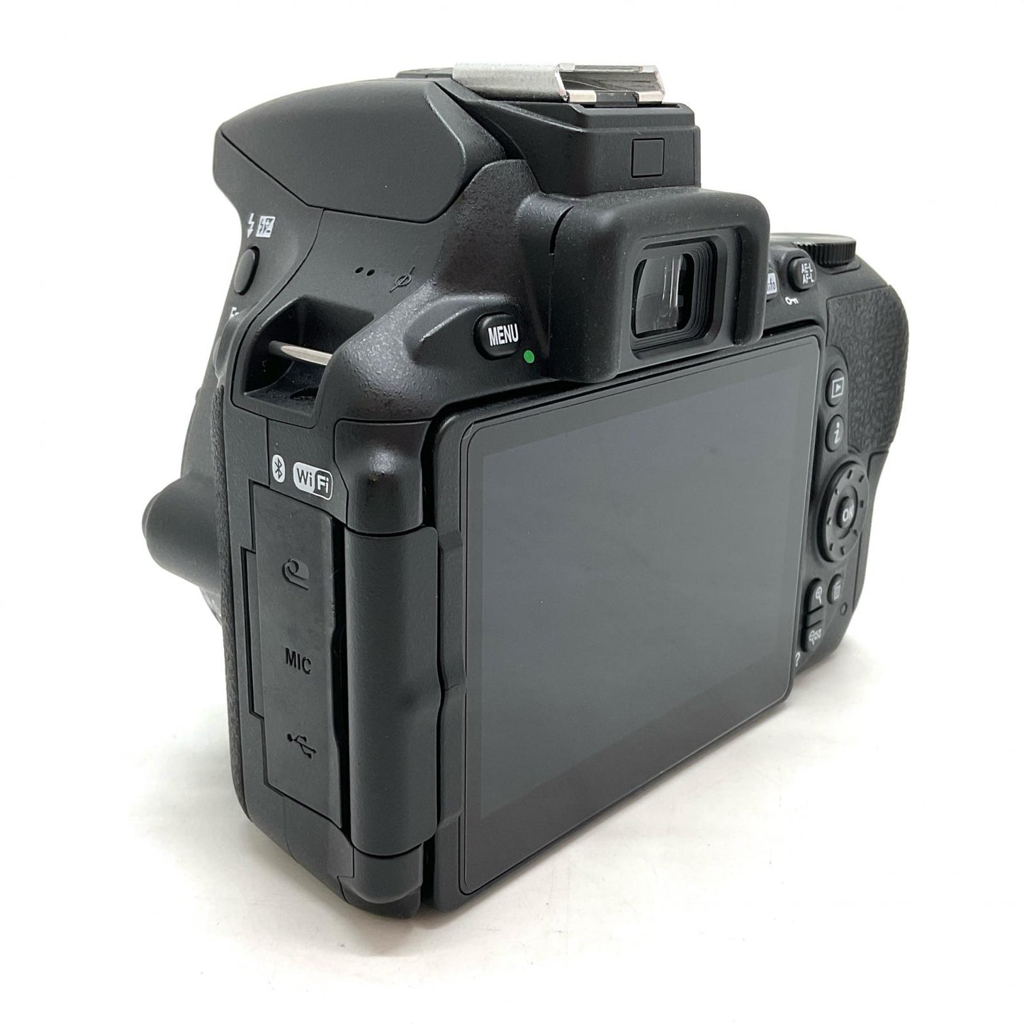 【全額返金保証】【最速発送】Nikon デジタル一眼 D5600 ボディ 美品 動作確認済