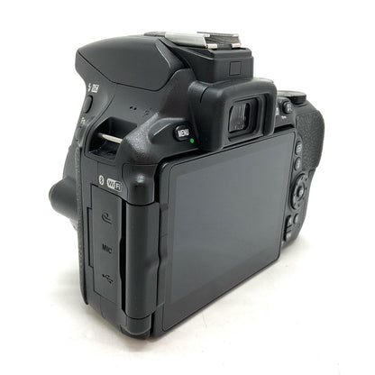 【全額返金保証】【最速発送】Nikon デジタル一眼 D5600 ボディ 美品 動作確認済