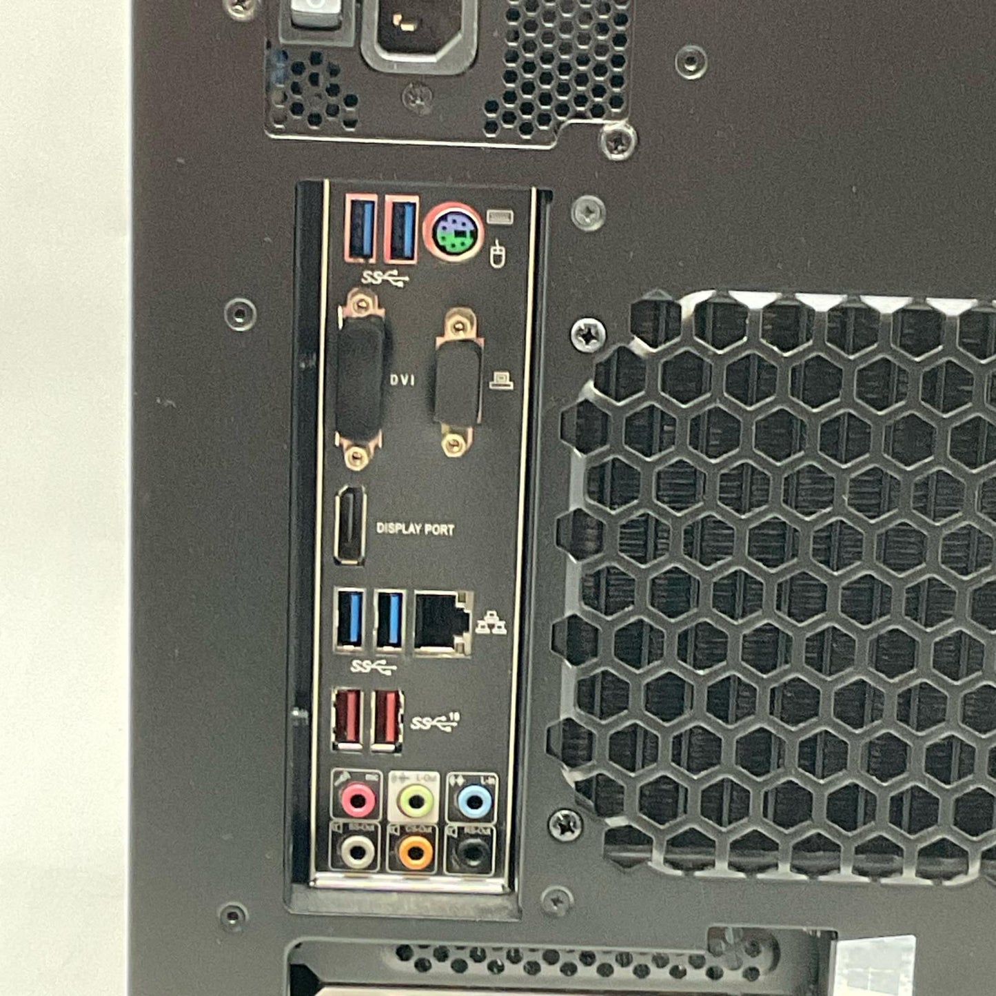 【全額返金保証】【最速発送】MouseComputer ゲーミングデスクトップPC MP-i1630GA1 intel core i7-8700 16GB SSD 480GB SSD 120GB NVIDIA GeForce GTX 1070 美品 動作確認済
