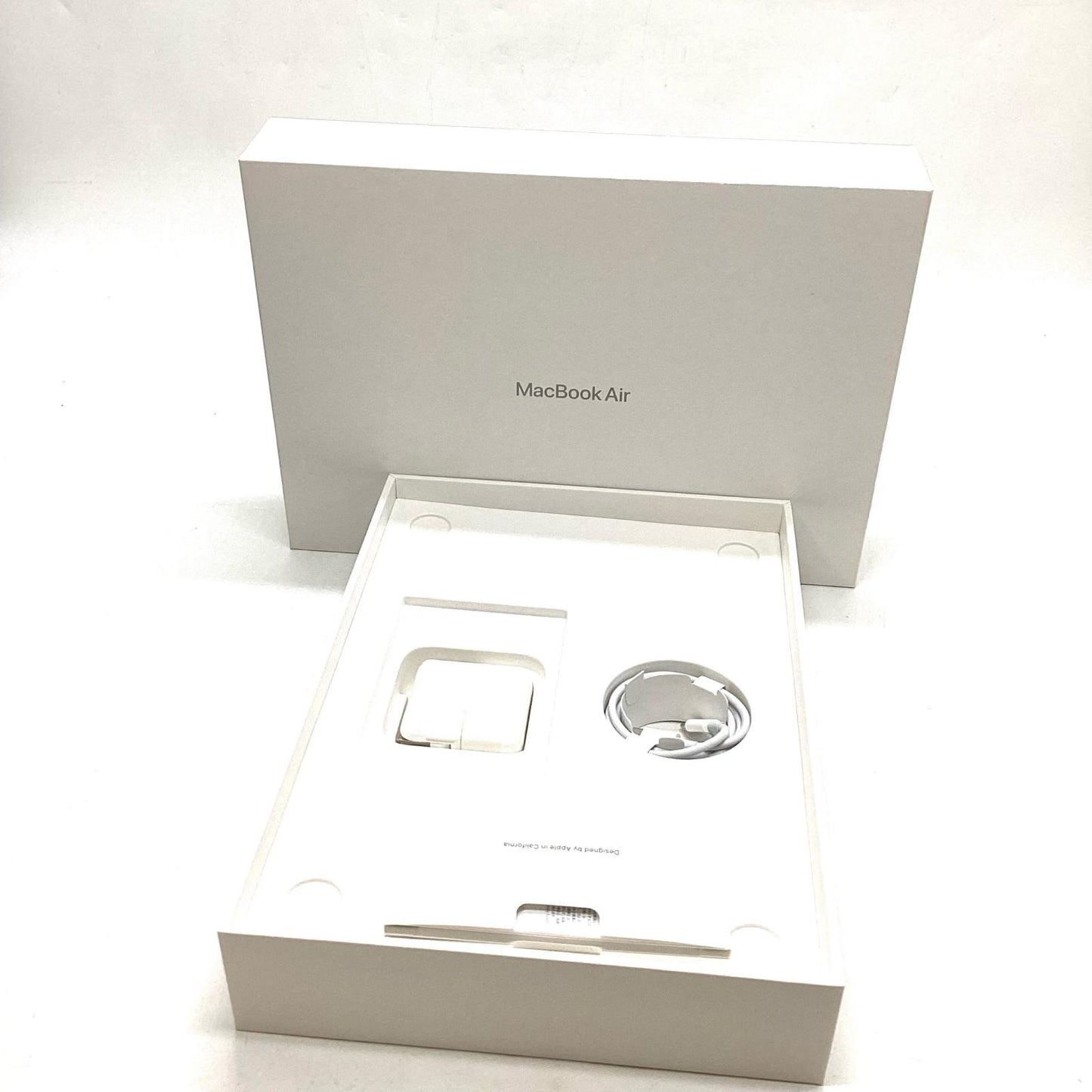 【全額返金保証】【最速発送】Apple MacBook Air 13.3インチ 2020 Apple M1 8GB 256GB スペースグレイ 90% 美品 動作確認済