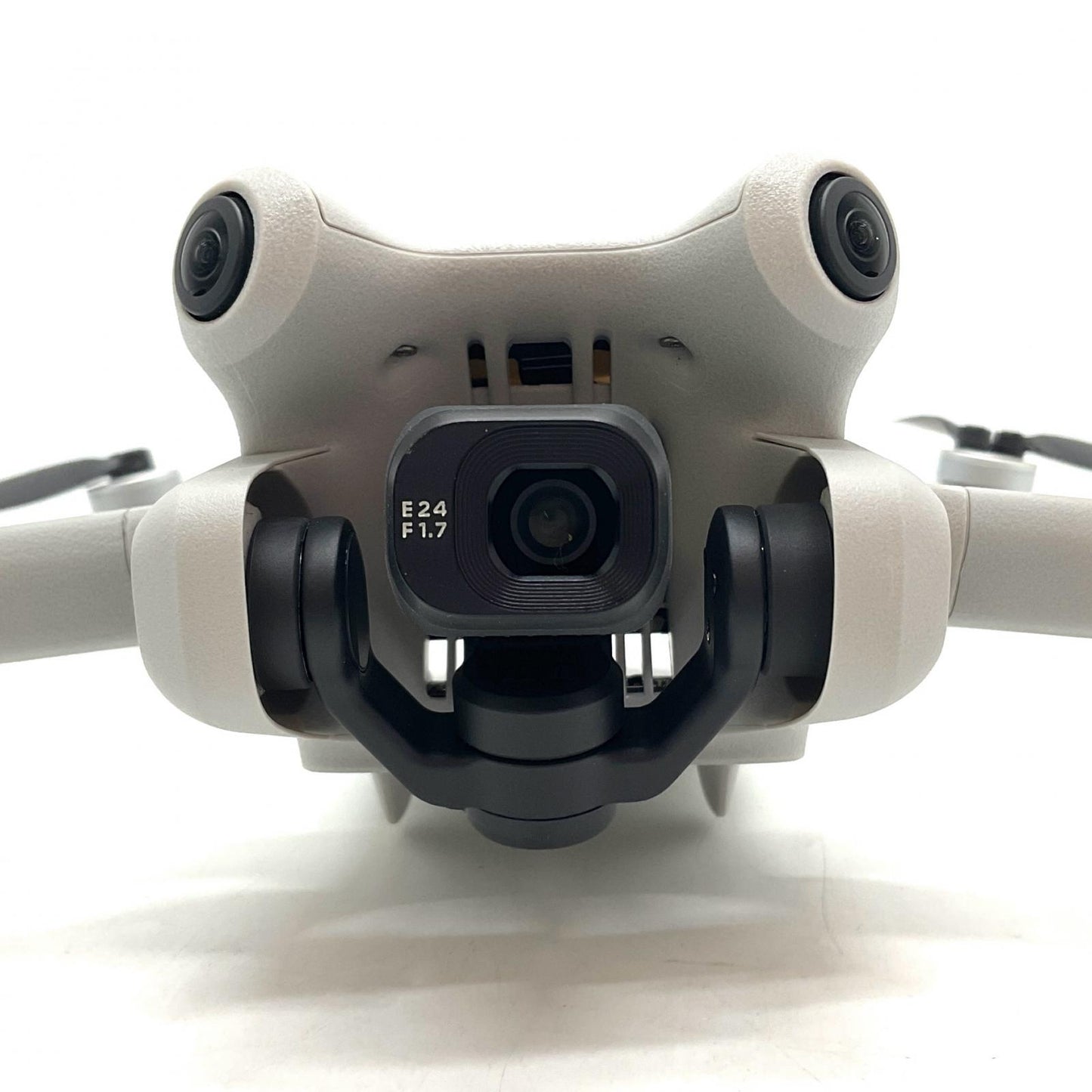 【全額返金保証】【最速発送】DJI Mini 4 Pro Fly Moreコンボ Plus (DJI RC 2付属) 美品 動作確認済