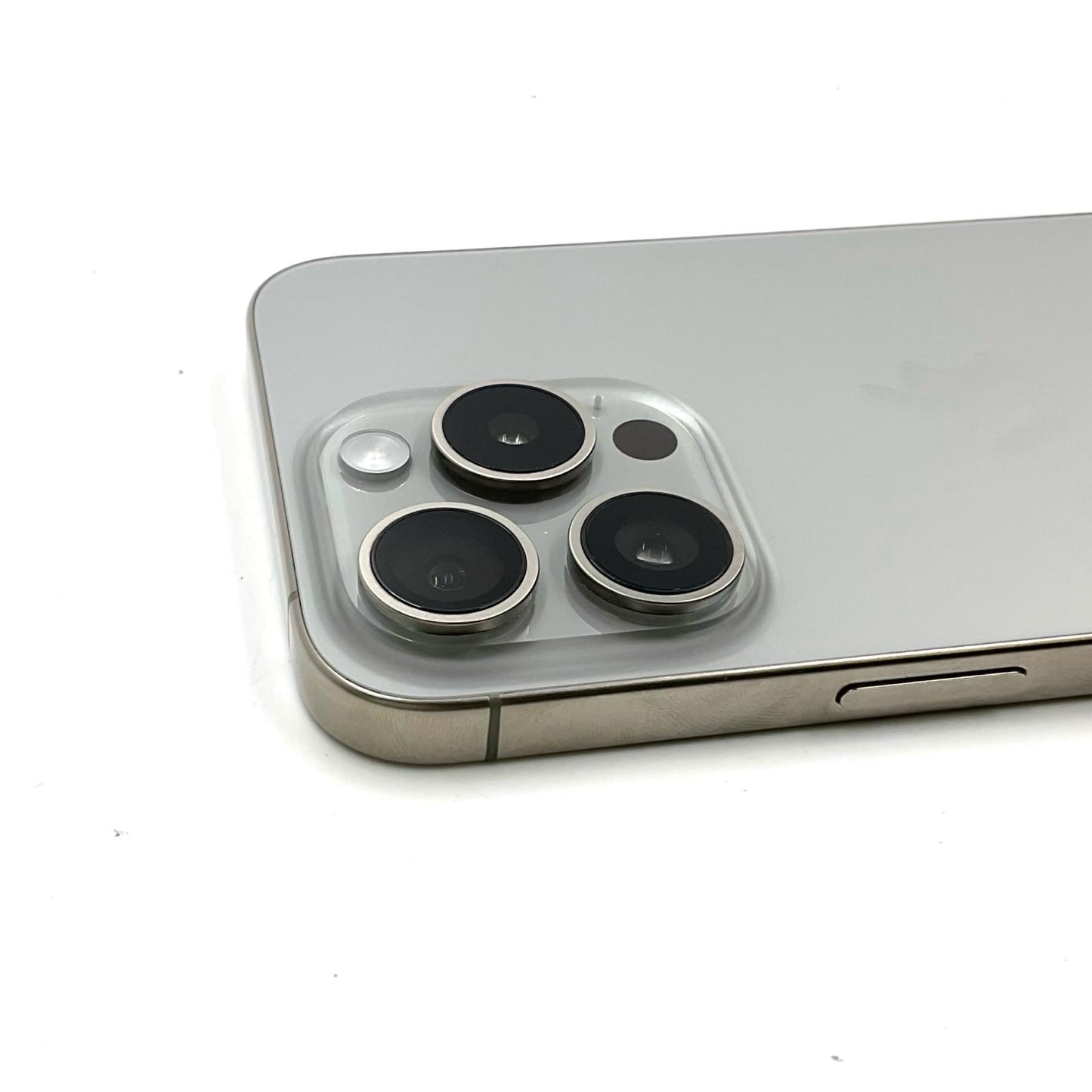 【全額返金保証】【最速発送】Apple iPhone iPhone 15 Pro 128GB ナチュラルチタニウム SIMフリー 白ロム 動作確認済 86%