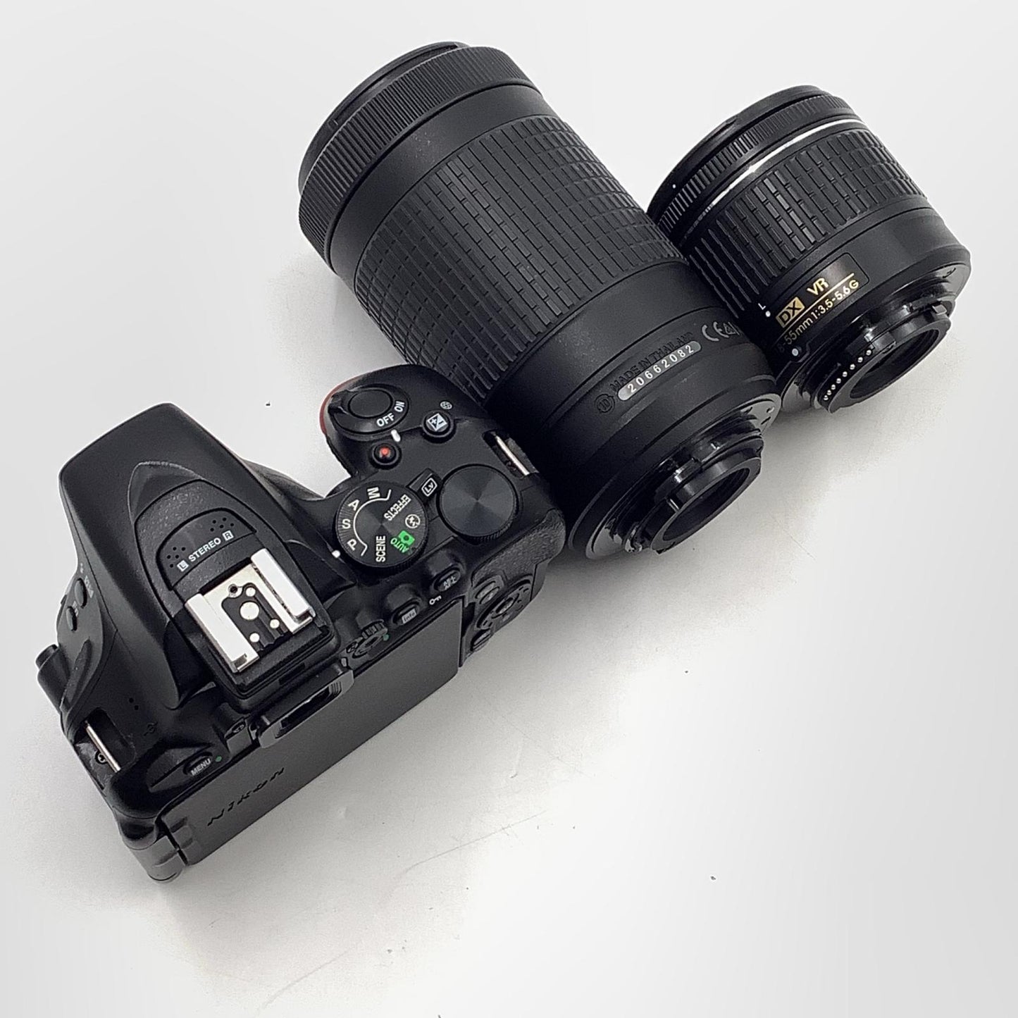【全額返金保証】【最速発送】Nikon デジタル一眼 D5600 ダブルズームキット ブラック 動作確認済