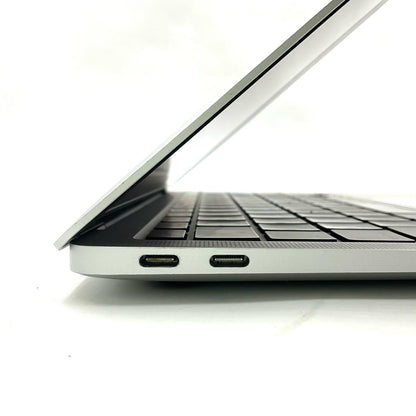【全額返金保証】【最速発送】Apple MacBook Air 13.3インチ 2020 1.1GHzデュアルコアIntel Core i3 8GB 256GB シルバー 美品 動作確認済