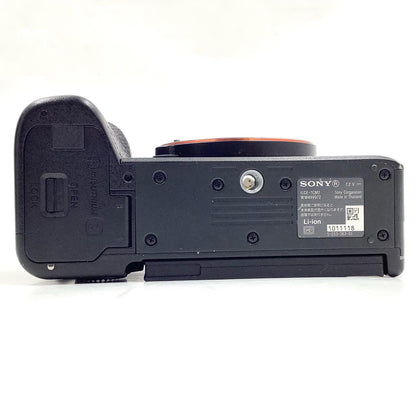 【全額返金保証】【最速発送】Sony デジタル一眼 α7C II ILCE-7CM2 ボディ [シルバー] 美品 動作確認済
