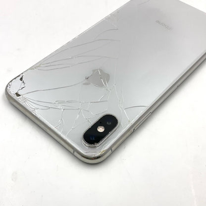 【最速発送】Apple iPhone iPhone XS Max 64GB シルバー docomo 白ロム【難有】 81%
