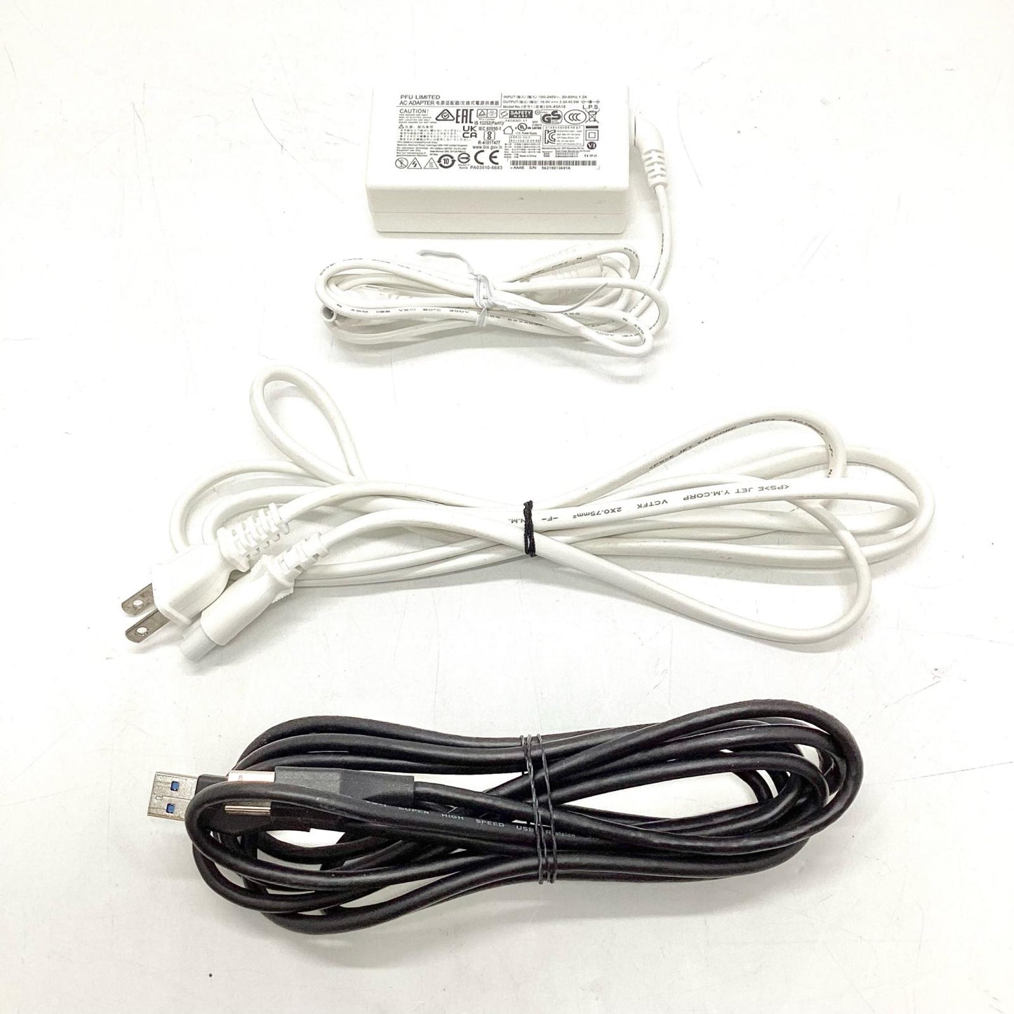 【全額返金保証】【最速発送】FUJITSU Scan Snap iX1600（ホワイト） FI-IX1600-P 美品 動作確認済