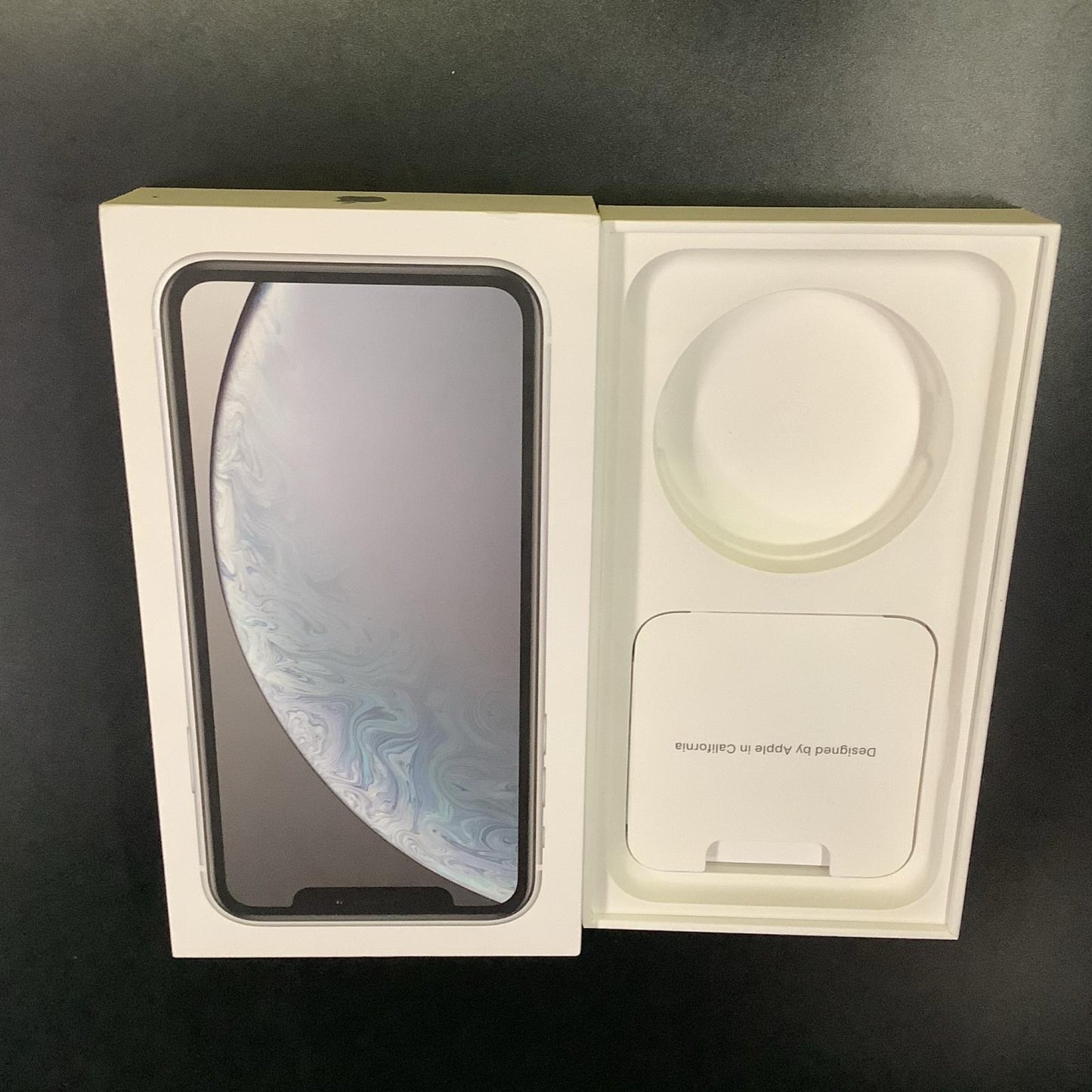【全額返金保証】【最速発送】Apple iPhone iPhone XR 128GB ホワイト SIMフリー 白ロム 美品 動作確認済 82%