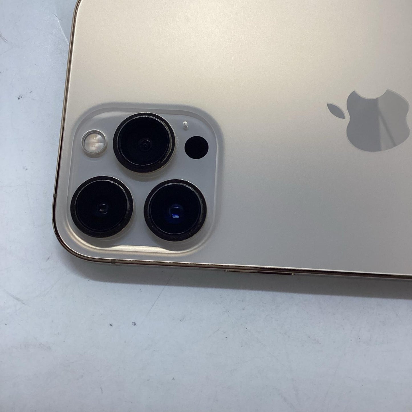 【全額返金保証】【最速発送】Apple iPhone iPhone 13 Pro Max 128GB ゴールド 楽天モバイル SIMフリー 白ロム 美品 動作確認済 83%