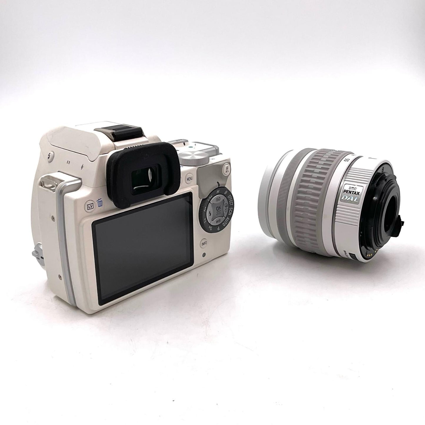 【最速発送】PENTAX デジタル一眼 K-S1 レンズキット [ホワイト] ホワイト【難有】