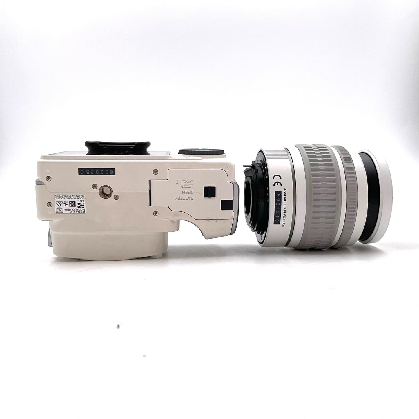【最速発送】PENTAX デジタル一眼 K-S1 レンズキット [ホワイト] ホワイト【難有】