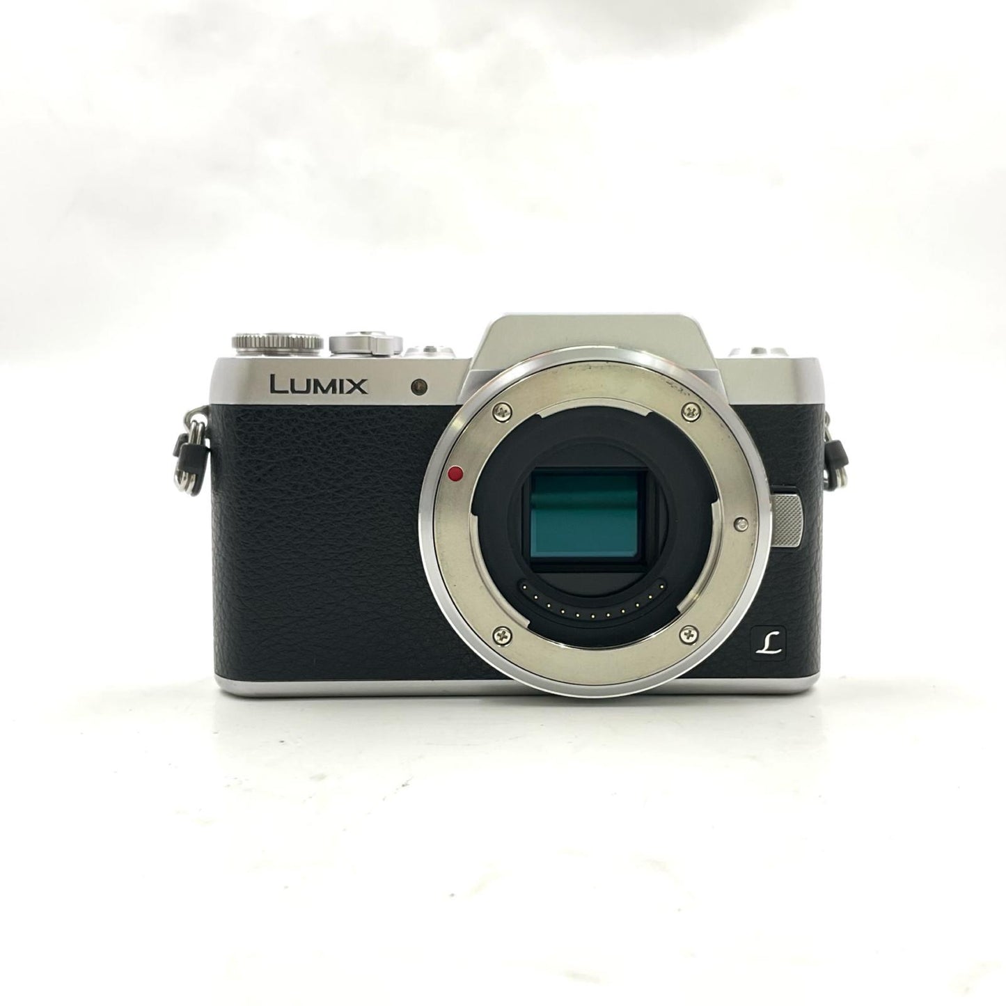 【最速発送】Panasonic デジタル一眼 LUMIX DMC-GF7 シルバー【難有】