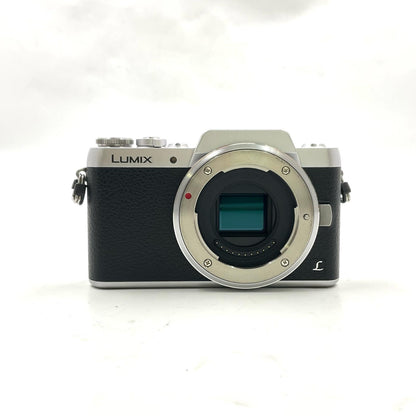 【最速発送】Panasonic デジタル一眼 LUMIX DMC-GF7 シルバー【難有】