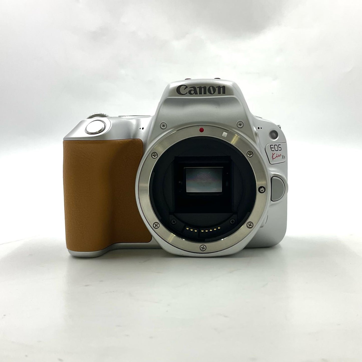 【最速発送】Canon デジタル一眼 EOS Kiss X9 ボディ [シルバー] シルバー【難有】