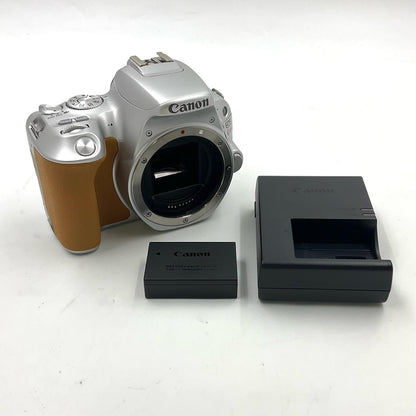 【最速発送】Canon デジタル一眼 EOS Kiss X9 ボディ [シルバー] シルバー【難有】