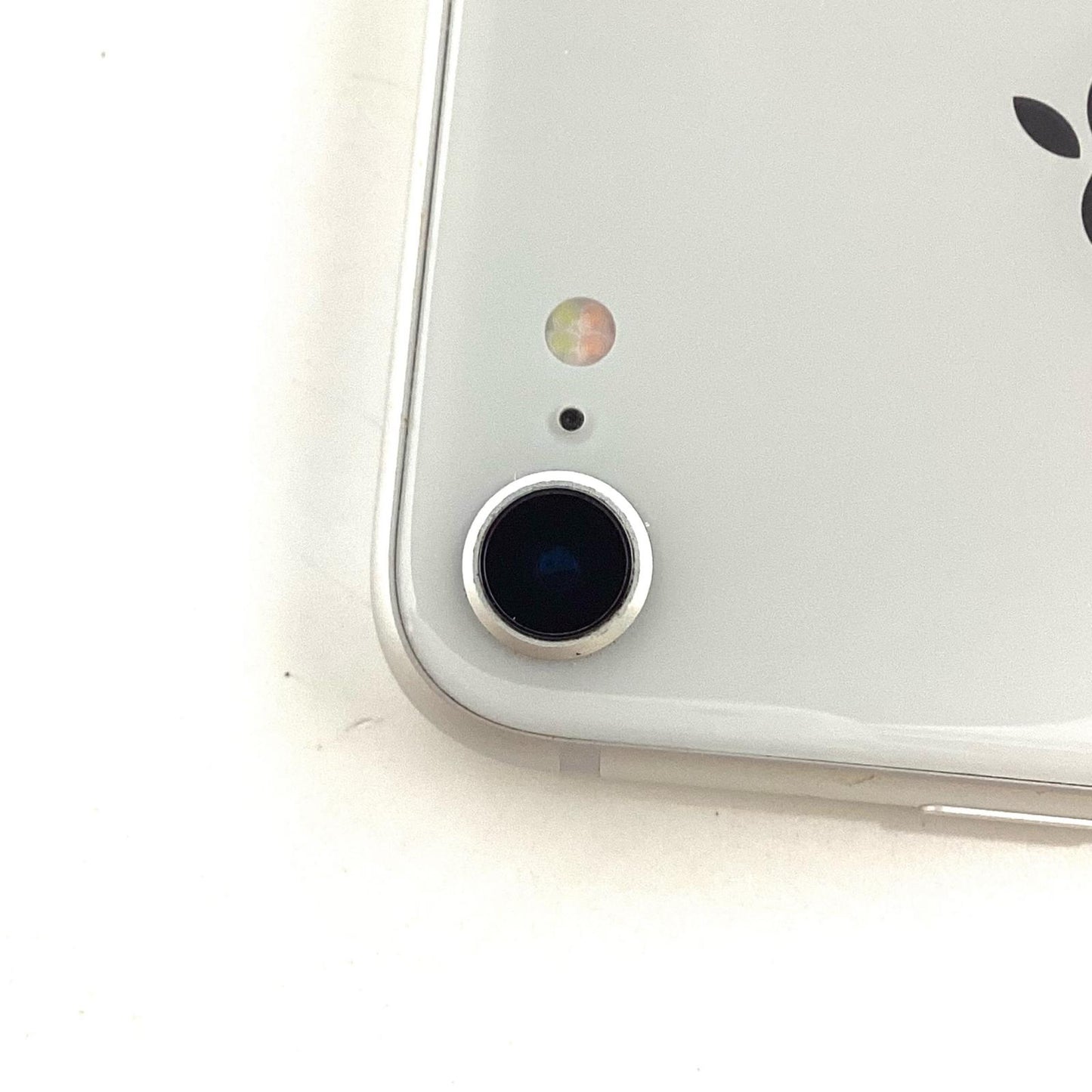 【全額返金保証】【最速発送】Apple iPhone iPhone 8 256GB シルバー SIMフリー 白ロム 動作確認済 76%