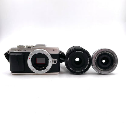 【全額返金保証】【最速発送】OLYMPUS デジタル一眼 PEN Lite E-PL7 EZダブルズームキット シルバー 美品 動作確認済