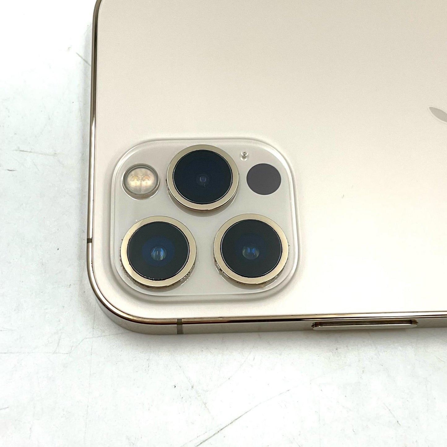 【全額返金保証】【最速発送】Apple iPhone iPhone 12 Pro 256GB ゴールド au 白ロム 動作確認済 75%