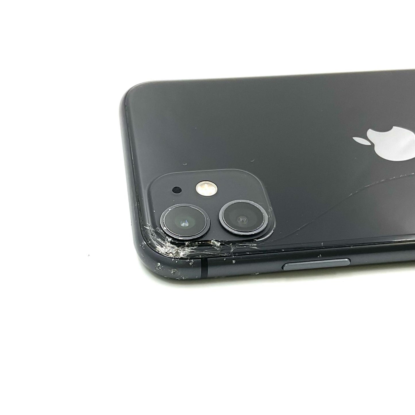 【最速発送】Apple iPhone iPhone 11 128GB ブラック docomo 白ロム【難有】