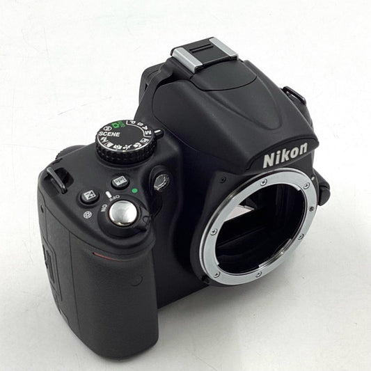 【全額返金保証】【最速発送】Nikon デジタル一眼 D5000 ボディ ブラック 美品 動作確認済