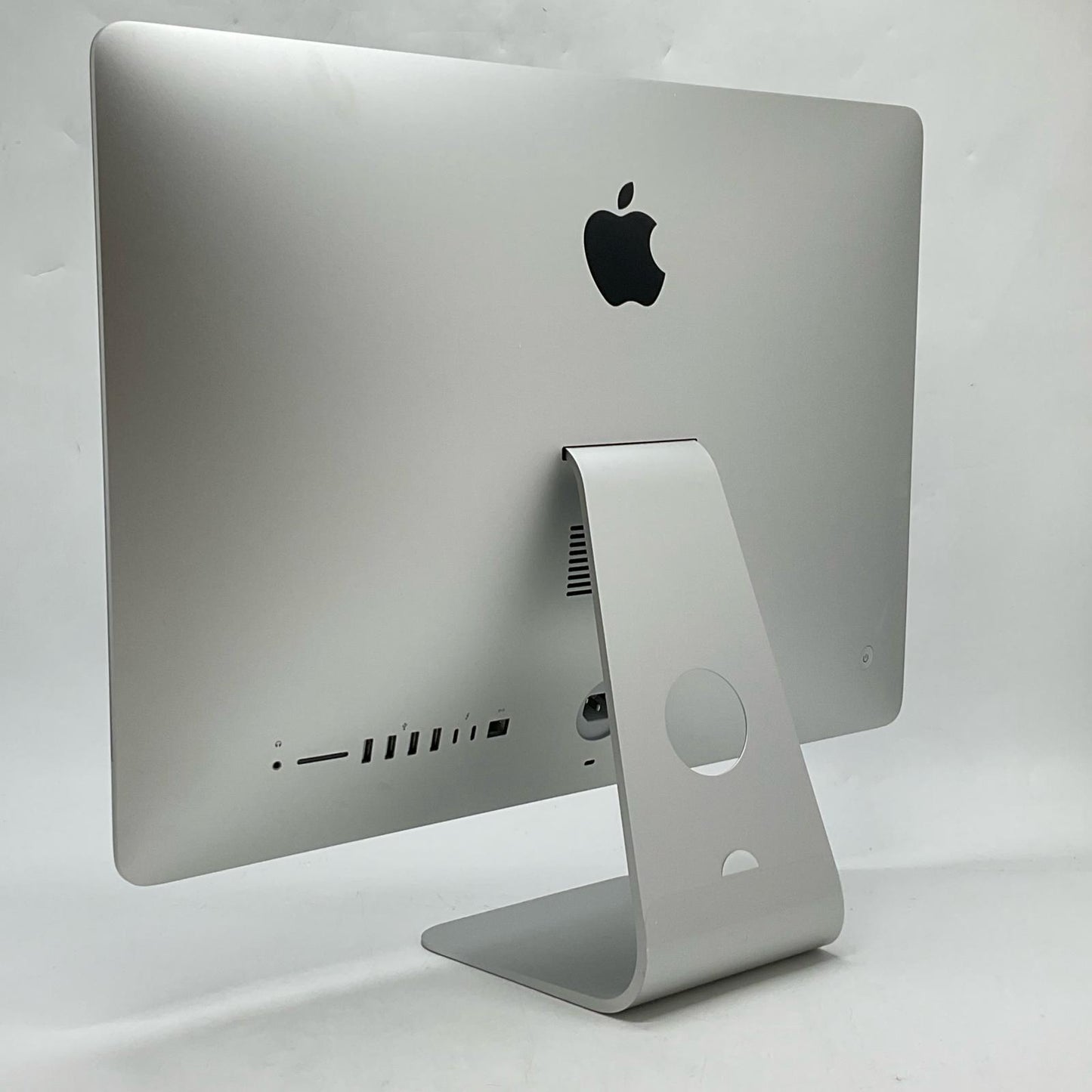 【最速発送】Apple iMac 21.5インチ クアッドコア intel core i3 8GB HDD 1TB シルバー【難有】