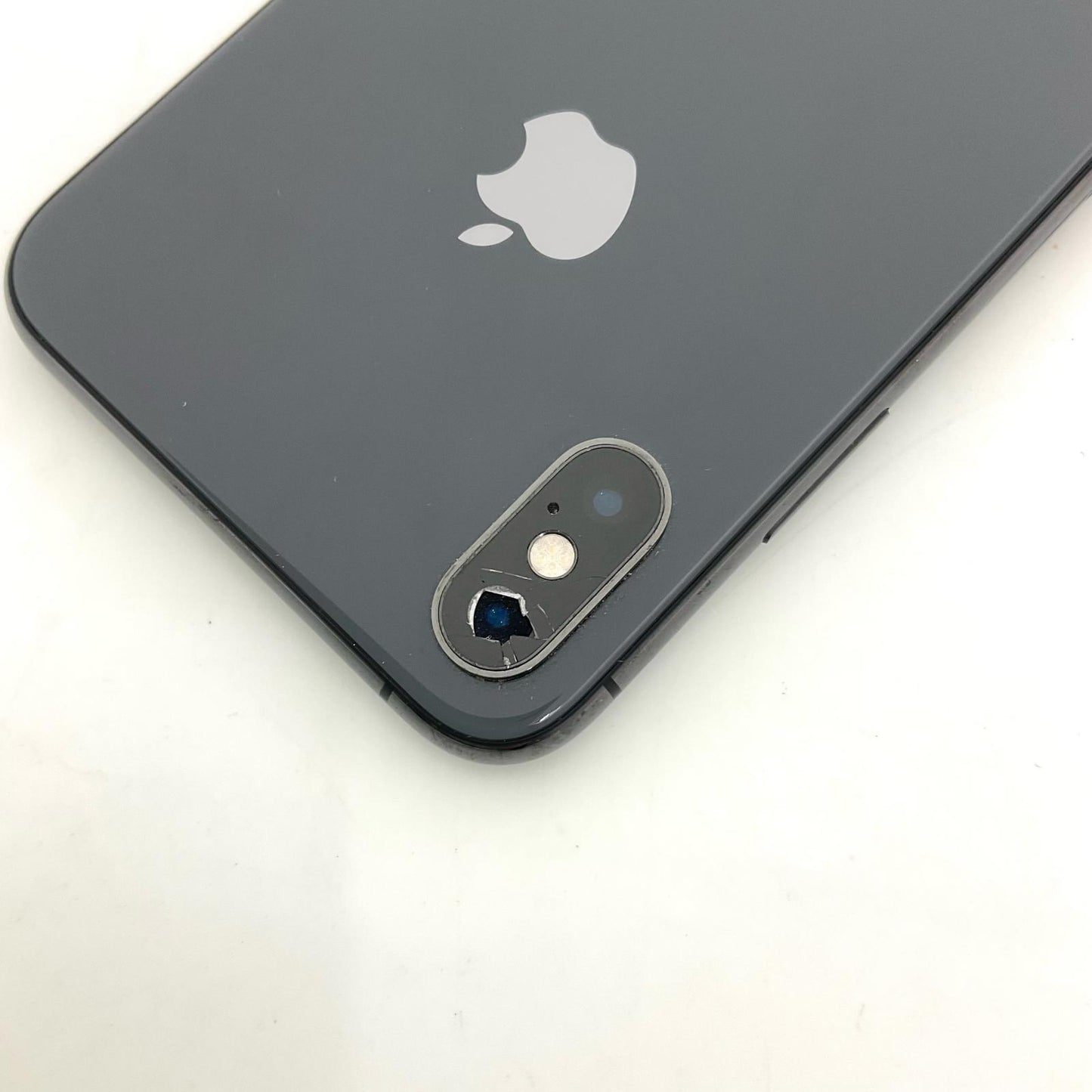 【最速発送】Apple iPhone iPhone XS 64GB スペースグレイ au 白ロム【難有】 82%