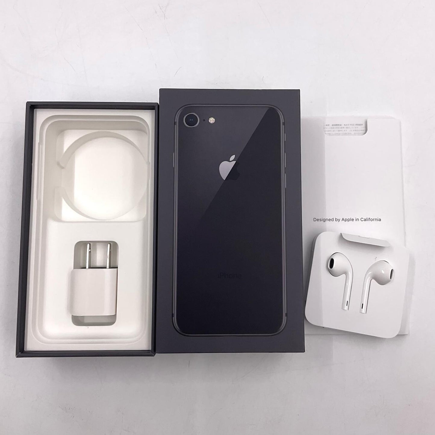 【全額返金保証】【最速発送】Apple iPhone iPhone 8 64GB スペースグレイ docomo 白ロム 美品 動作確認済 85%