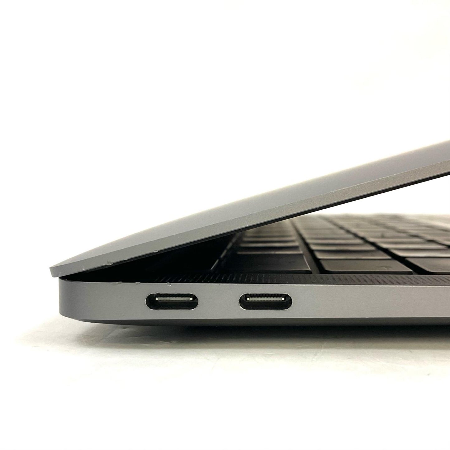 【全額返金保証】【最速発送】Apple MacBook Air 13.3インチ 2020 Apple M1 8GB 256GB スペースグレイ 85% 動作確認済