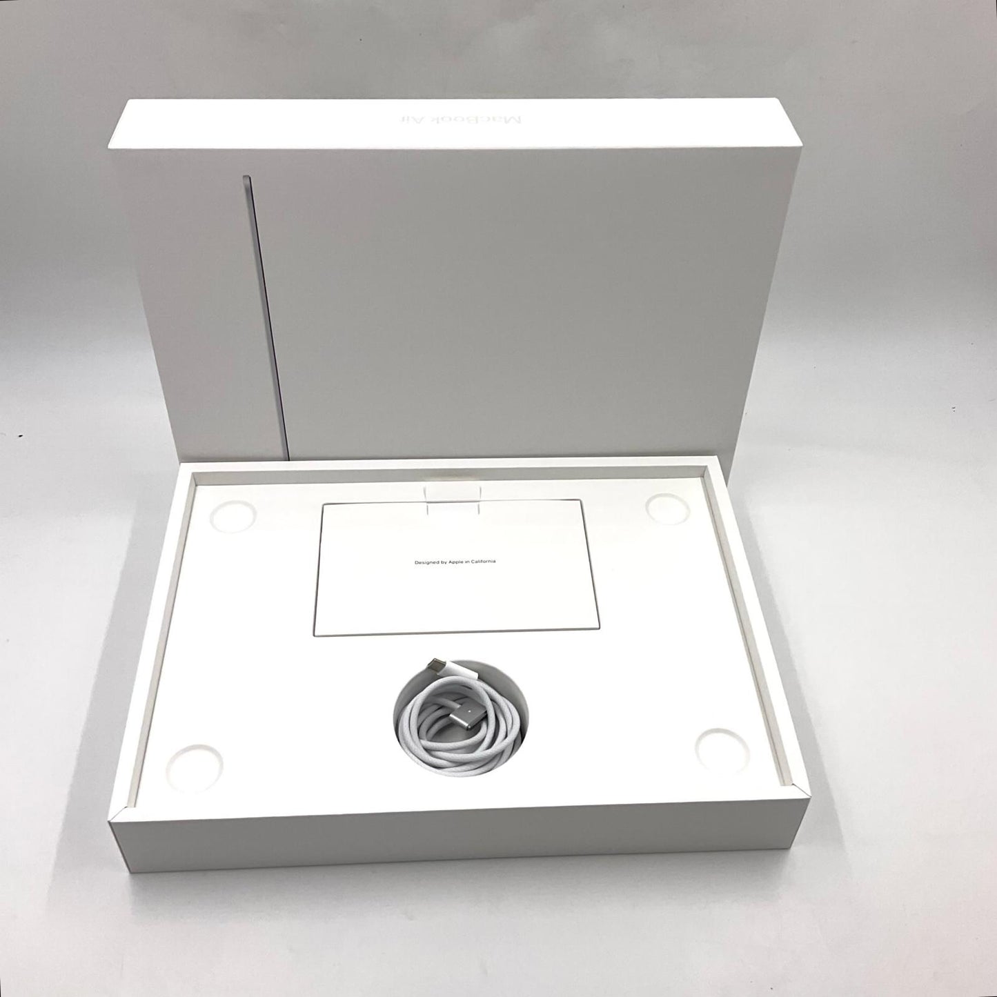 【全額返金保証】【最速発送】Apple MacBook Air 13.6インチ 2022 Apple M2 16GB 256GB シルバー 100% 超美品 動作確認済