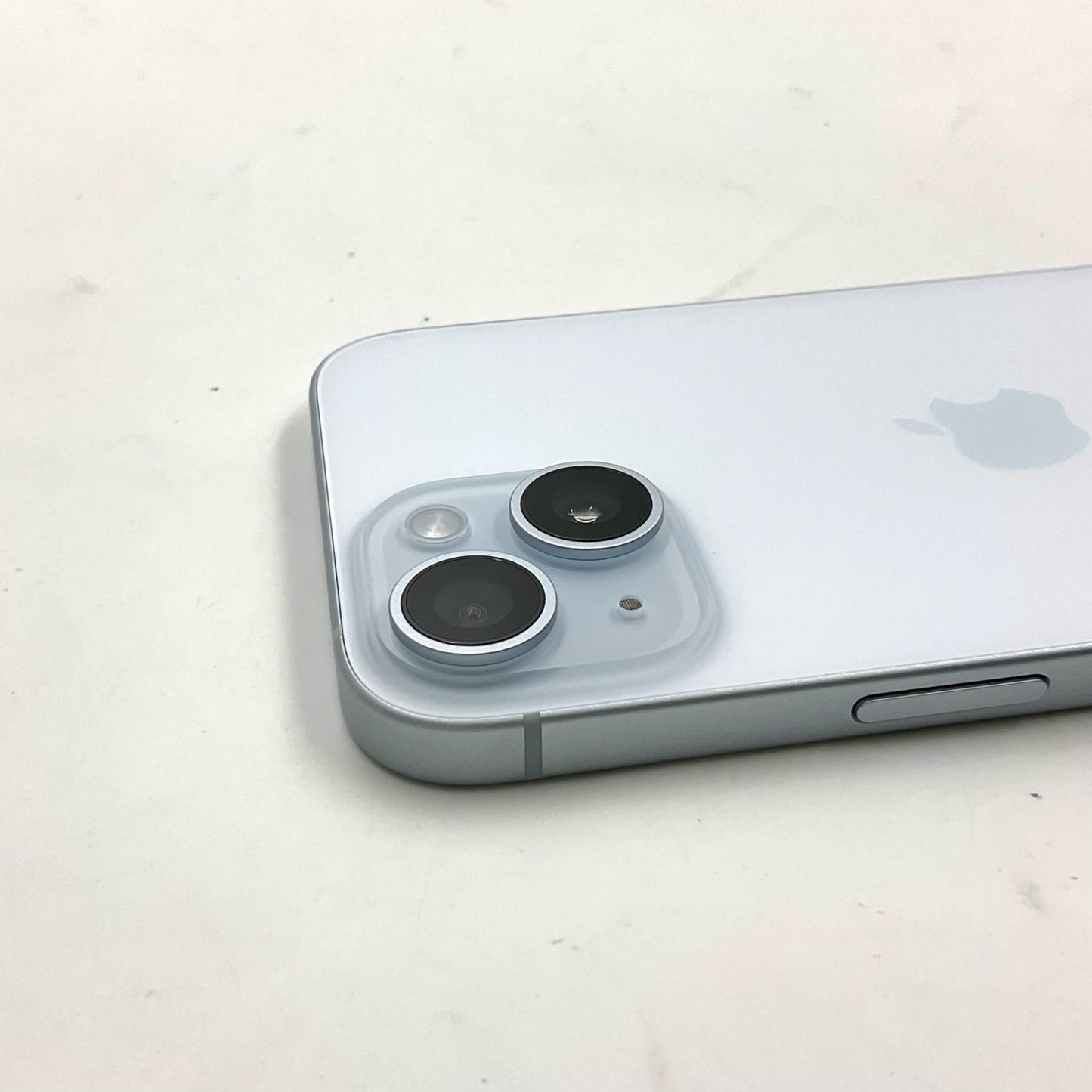 【全額返金保証】【最速発送】Apple iPhone iPhone 15 256GB ブルー SIMフリー 美品 動作確認済 84%