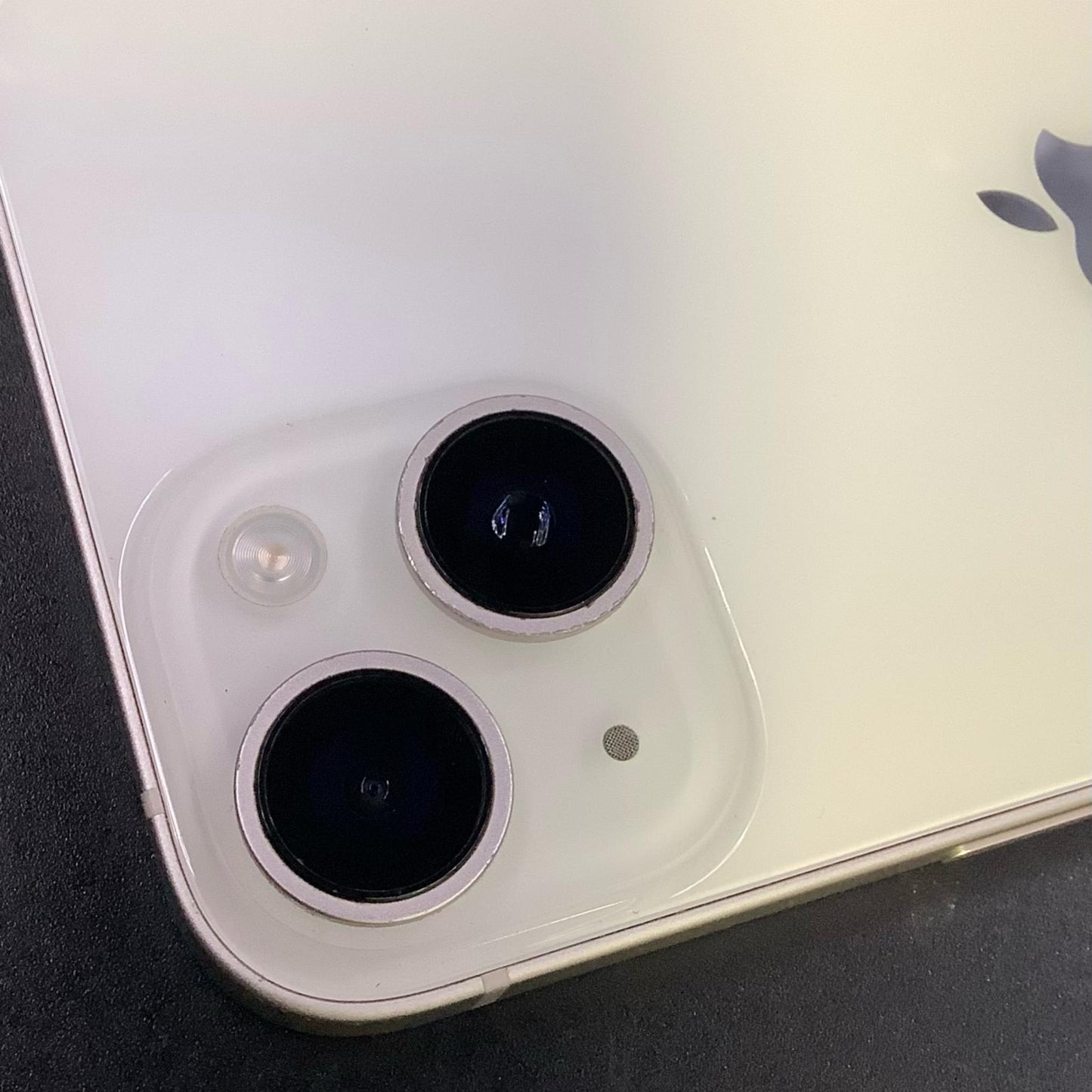 【全額返金保証】【最速発送】Apple iPhone iPhone 14 256GB スターライト au 動作確認済 80%