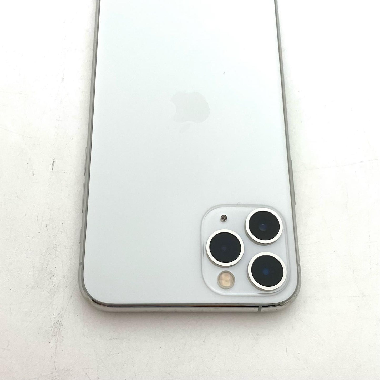 【全額返金保証】【最速発送】Apple iPhone iPhone 11 Pro 64GB シルバー docomo SIMフリー 白ロム 美品 動作確認済 90%