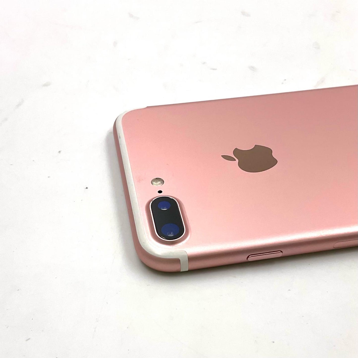 【全額返金保証】【最速発送】Apple iPhone iPhone 7 Plus 128GB ローズゴールド docomo SIMフリー 白ロム 動作確認済 79%