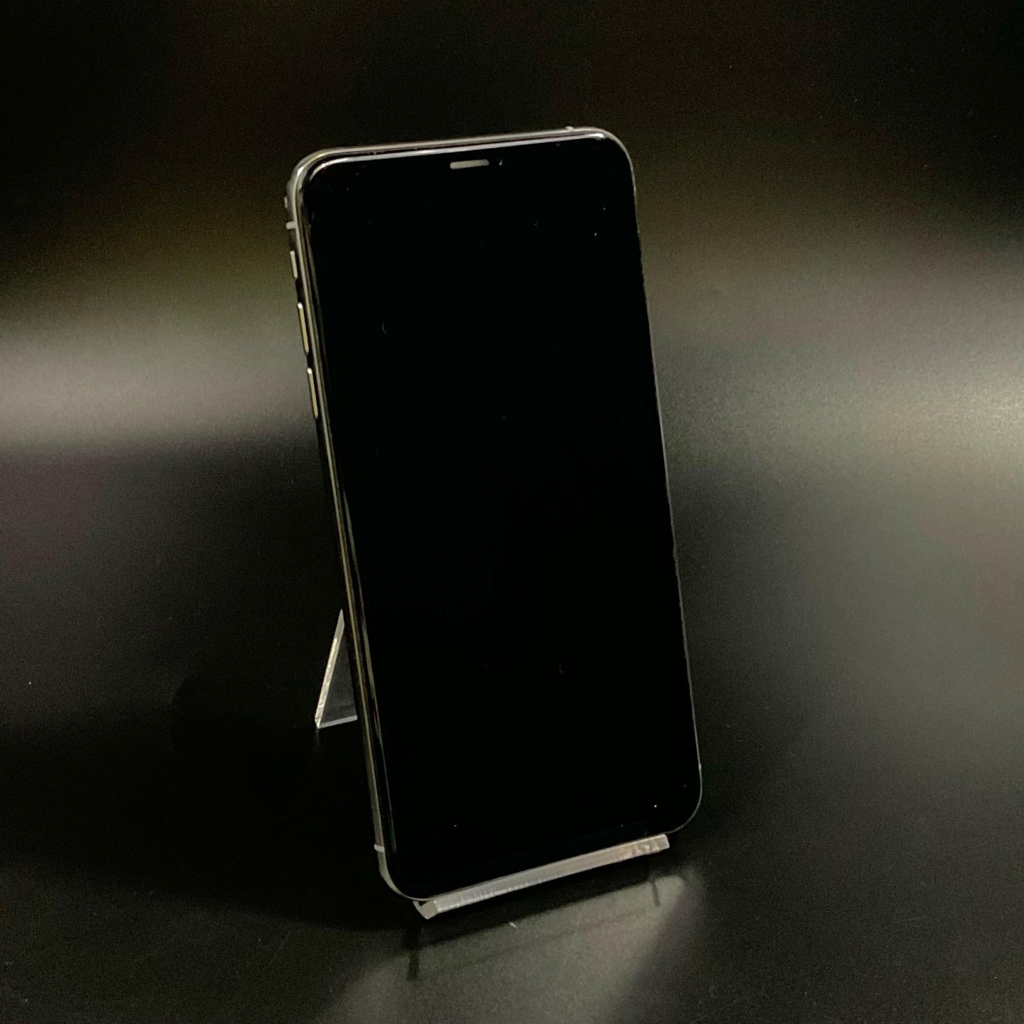 【最速発送】Apple iPhone iPhone XS Max 256GB シルバー docomo SIMフリー 白ロム【難有】 83%