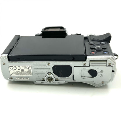【全額返金保証】【最速発送】OLYMPUS デジタル一眼 OM-D E-M5 II 動作確認済