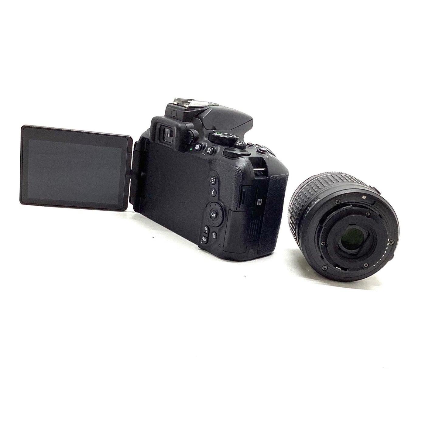 【全額返金保証】【最速発送】Nikon デジタル一眼 D5600 18-55 VR レンズキット 美品 動作確認済