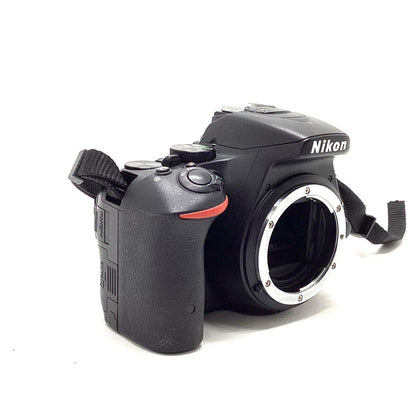 【全額返金保証】【最速発送】Nikon デジタル一眼 D5500 ボディ 美品 動作確認済