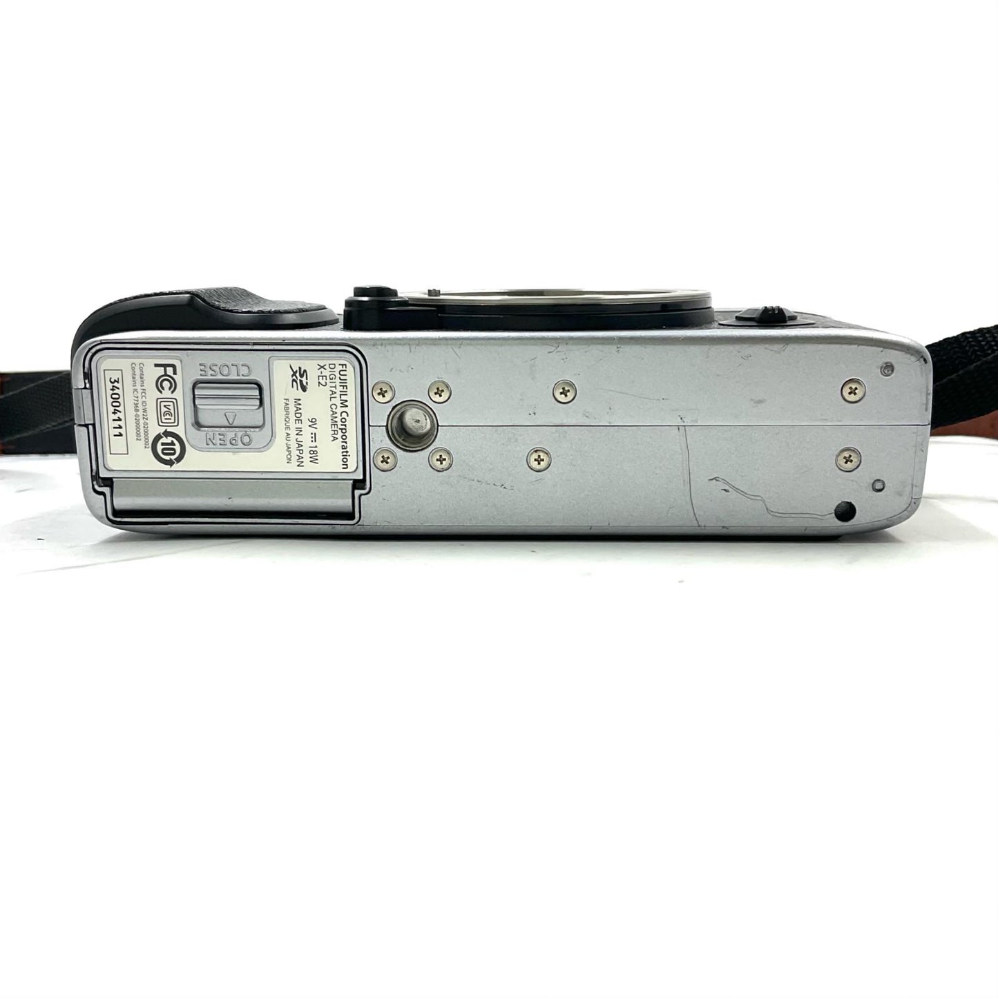 【全額返金保証】【最速発送】FUJIFILM デジタル一眼 X-E2 ボディ シルバー 動作確認済