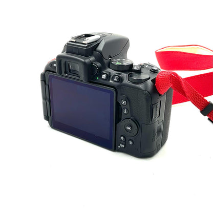 【全額返金保証】【最速発送】Nikon デジタル一眼 D5500 ボディ 美品 動作確認済