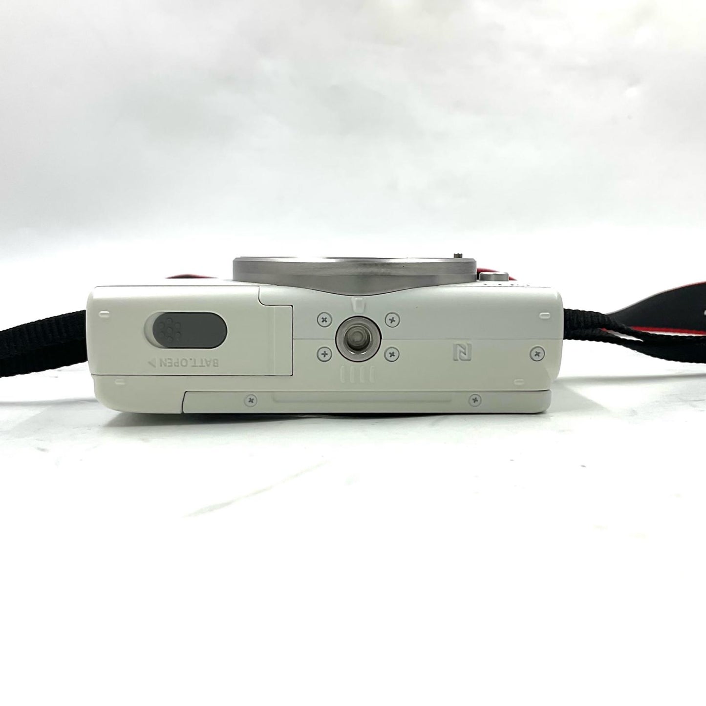【全額返金保証】【最速発送】Canon デジタル一眼 EOS M100 EF-M15-45 IS STM レンズキット [ホワイト] 美品 動作確認済