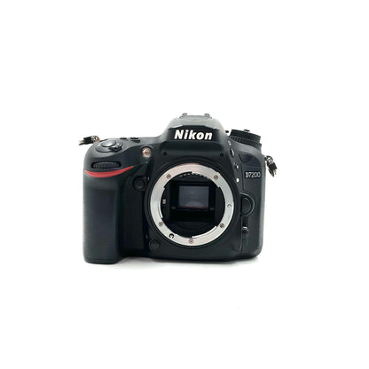 【全額返金保証】【最速発送】Nikon デジタル一眼 D7200 ボディ 美品 動作確認済